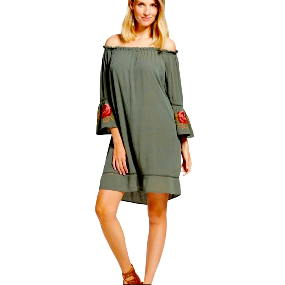 Knox Rose Off The Shoulder 3/4 Bell Sleeve Dress
